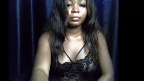 Snapshot of lizzy_petite chatting on October 10, 2025, 7:40 am lizzy online show from October 10, 2025, 7:40 am