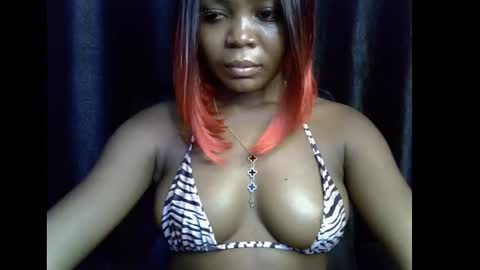 Snapshot of lizzy_petite chatting on October 16, 2025, 8:54 pm lizzy online show from October 16, 2025, 8:54 pm