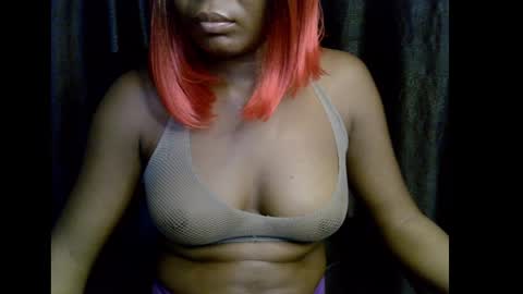 Snapshot of lizzy_petite chatting on October 20, 2025, 9:26 pm lizzy online show from October 20, 2025, 9:26 pm