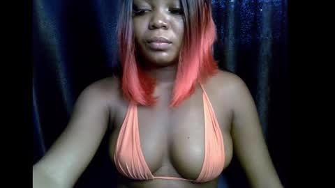 Snapshot of lizzy_petite chatting on October 26, 2025, 6:52 am lizzy online show from October 26, 2025, 6:52 am