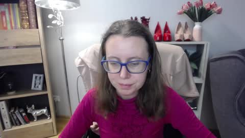 Lizzy online show from December 19, 2025, 5:36 am