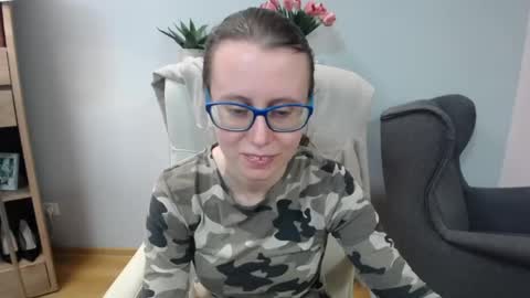 Lizzy online show from April 27, 2026, 4:21 am