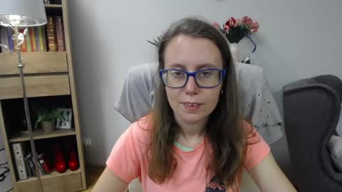 Lizzy online show from June 8, 2026, 4:35 am
