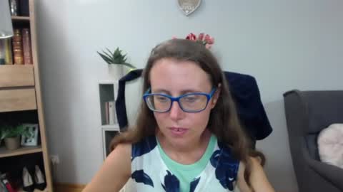 Lizzy online show from June 29, 2026, 4:30 am