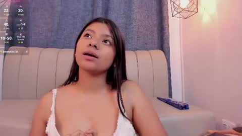 Snapshot of lizzy_sweets chatting on June 17, 2026, 10:32 pm LIZZY online show from June 17, 2026, 10:32 pm