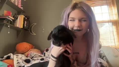 lizzybunny online show from March 5, 2025, 1:50 pm
