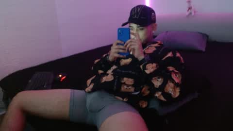 Snapshot of lliamm_2 chatting on January 22, 2025, 3:31 am lliamm 2 online show from January 22, 2025, 3:31 am