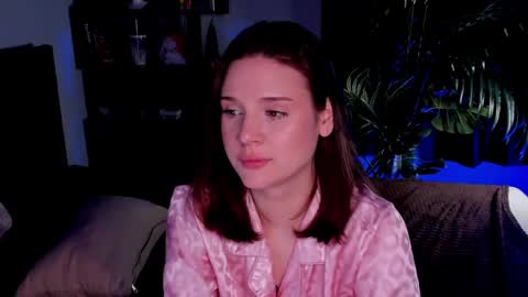 Snapshot of llkadream chatting on March 7, 2025, 3:19 am Arina online show from March 7, 2025, 3:19 am
