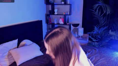Snapshot of llkadream chatting on March 12, 2025, 11:54 pm Arina online show from March 12, 2025, 11:54 pm