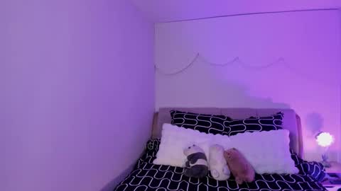 Snapshot of lm_kloeeh chatting on February 21, 2026, 12:55 am Kloe see you 28-11 to celebrate my birthday online show from February 21, 2026, 12:55 am