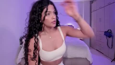 Snapshot of lm_kloeeh chatting on March 26, 2026, 12:28 am Kloe see you 28-11 to celebrate my birthday online show from March 26, 2026, 12:28 am