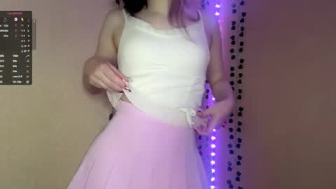 Lana online show from April 21, 2026, 9:17 pm