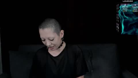 Snapshot of lnxmst chatting on October 11, 2025, 9:35 pm Lynx Mist online show from October 11, 2025, 9:35 pm