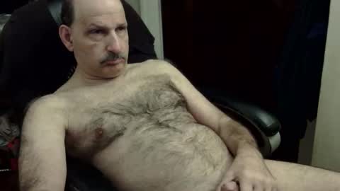 loades182025 online show from December 21, 2025, 8:32 am