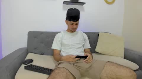 Snapshot of logan_9_ chatting on February 8, 2026, 10:02 pm logan online show from February 8, 2026, 10:02 pm