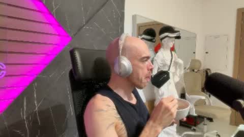 Snapshot of logan__kelly chatting on July 27, 2026, 4:03 pm logan__kelly online show from July 27, 2026, 4:03 pm