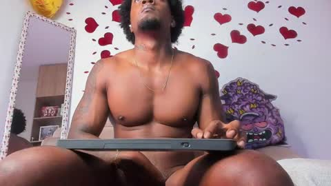 Snapshot of logan_drakex chatting on April 16, 2026, 5:30 am LOGAN DRAKE online show from April 16, 2026, 5:30 am