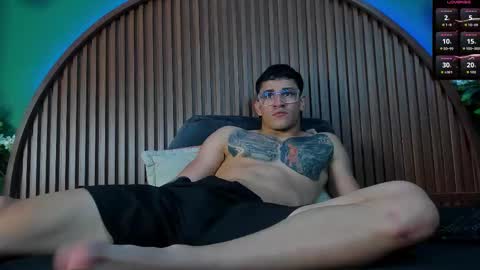 logan_griffin online show from November 7, 2025, 3:50 am