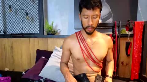 logan_mercer online show from December 17, 2025, 7:42 pm