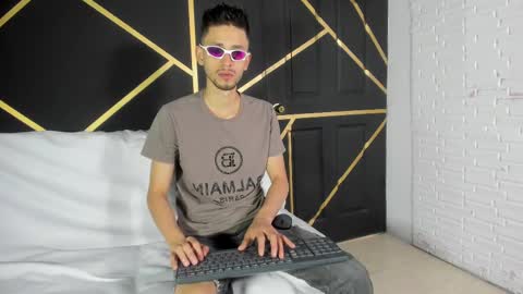 Logan Rogers online show from October 9, 2025, 1:53 pm