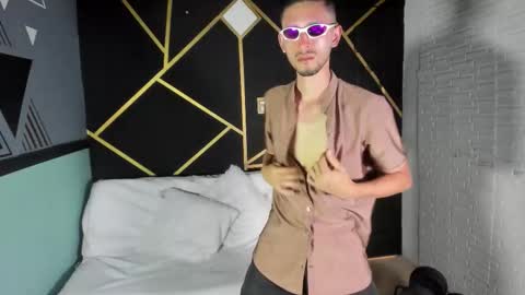 Logan Rogers online show from October 23, 2025, 5:23 pm