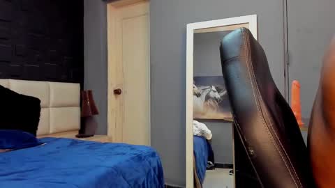 logan_varela online show from December 29, 2024, 8:04 pm