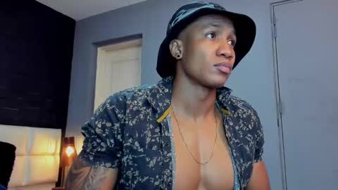 logan_varela online show from December 31, 2024, 3:01 am