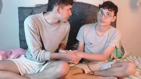 logan_willyams_ online show from October 13, 2025, 11:05 pm