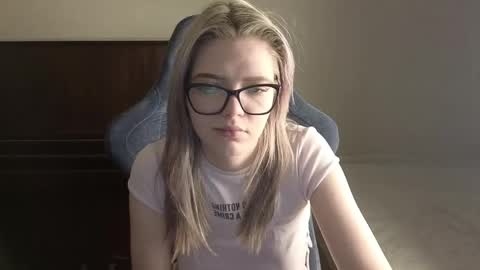 Snapshot of logandrive chatting on March 26, 2026, 2:11 pm Logan and Katana online show from March 26, 2026, 2:11 pm