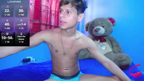 Snapshot of loganevans8 chatting on October 24, 2025, 5:20 pm Logan online show from October 24, 2025, 5:20 pm