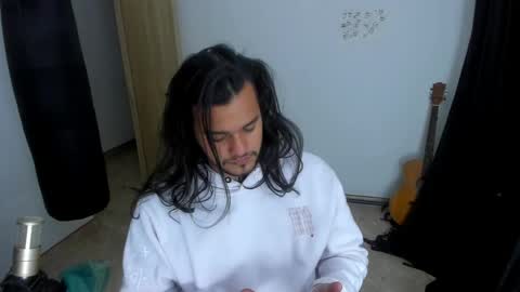 Snapshot of loganhot22 chatting on June 1, 2026, 4:14 am Logan online show from June 1, 2026, 4:14 am