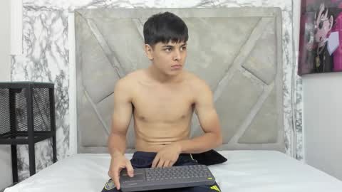 Snapshot of loganjhonson chatting on October 11, 2025, 3:06 am loganjhonson online show from October 11, 2025, 3:06 am