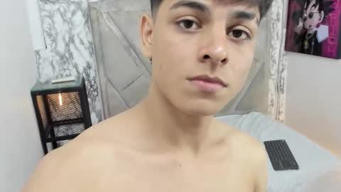 Snapshot of loganjhonson chatting on October 15, 2025, 2:44 am loganjhonson online show from October 15, 2025, 2:44 am