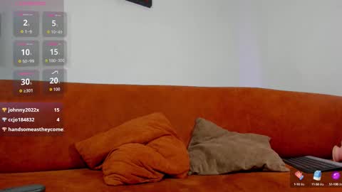 logantwink18 online show from September 25, 2025, 12:20 pm