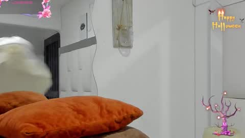 logantwink18 online show from October 24, 2025, 10:11 am