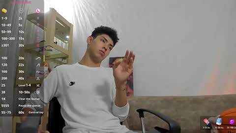 Snapshot of logantwink18 chatting on March 26, 2026, 2:22 pm logantwink18 online show from March 26, 2026, 2:22 pm