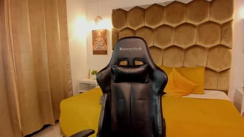 Logan Wolf online show from April 1, 2026, 12:06 pm