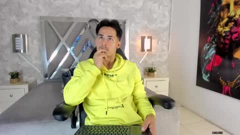 Loghan online show from October 8, 2025, 2:42 am