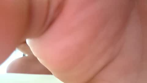 Snapshot of logitech0000 chatting on November 24, 2025, 7:19 am logitech0000 online show from November 24, 2025, 7:19 am