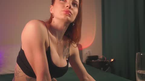 LoisVacation time  online show from March 3, 2025, 5:31 am