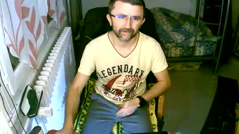lokoum39 online show from December 18, 2024, 6:14 pm