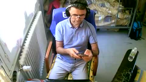 Snapshot of lokoum39 chatting on September 19, 2025, 12:39 pm lokoum39 online show from September 19, 2025, 12:39 pm