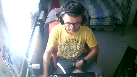 Snapshot of lokoum39 chatting on March 12, 2026, 9:59 am lokoum39 online show from March 12, 2026, 9:59 am