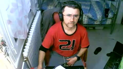 Snapshot of lokoum39 chatting on April 2, 2026, 8:06 pm lokoum39 online show from April 2, 2026, 8:06 pm