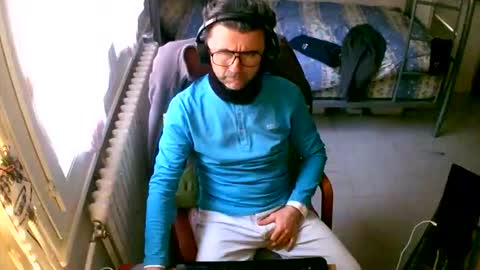 Snapshot of lokoum39 chatting on April 3, 2026, 5:11 pm lokoum39 online show from April 3, 2026, 5:11 pm