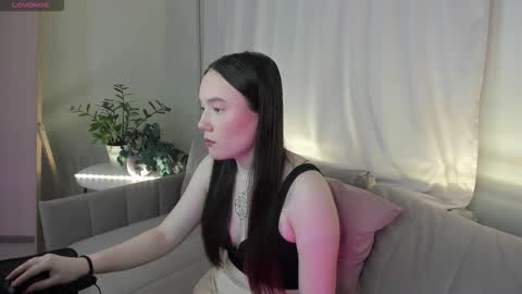 Lola online show from February 1, 2026, 2:21 am