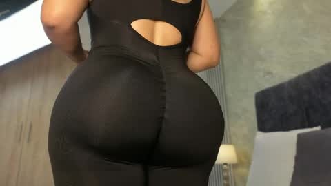 Snapshot of lola__sweet0591 chatting on April 29, 2026, 11:25 am Lola Sweet online show from April 29, 2026, 11:25 am