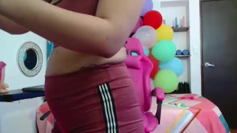 lola_fiery online show from September 9, 2025, 1:10 pm