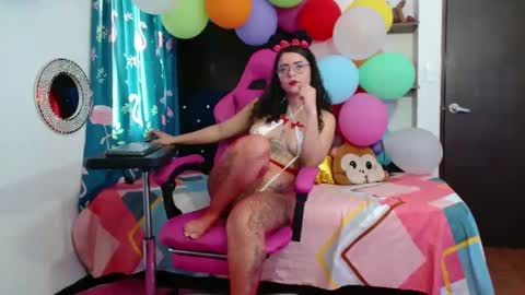 lola_fiery online show from September 11, 2025, 1:22 pm