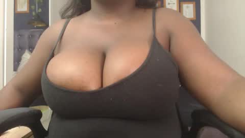 lola_honney online show from January 6, 2026, 3:10 am